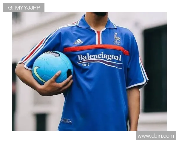 足球明星日常穿搭风格解析时尚潮流与个性展示的完美结合